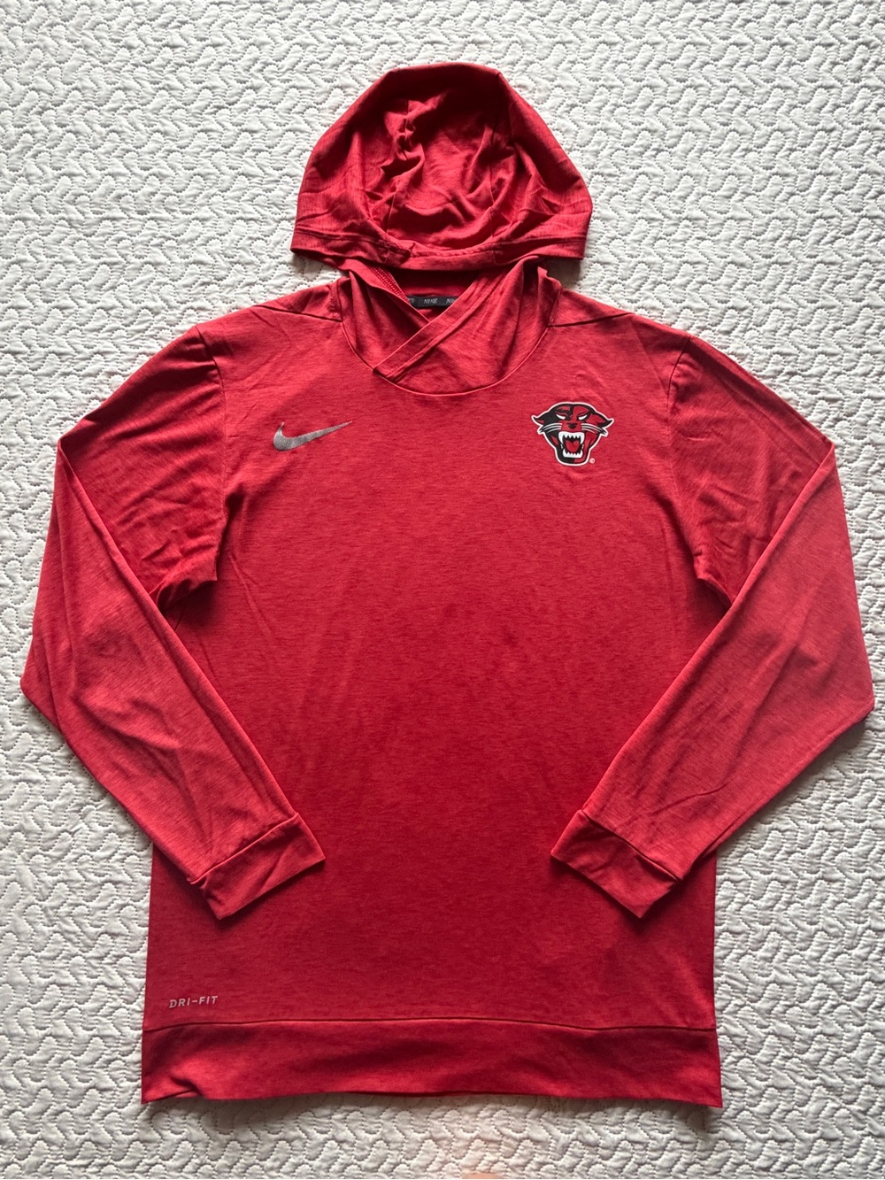Nike Dri-FIT Men’s Medium Red College Team Logo Long Sleeve Hooded Shirt